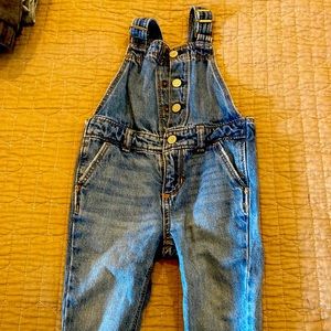 Gap overalls, mint, barely used